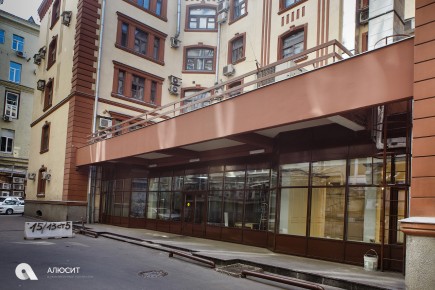 Офисный центр г. Москва ул.Петровка д.13